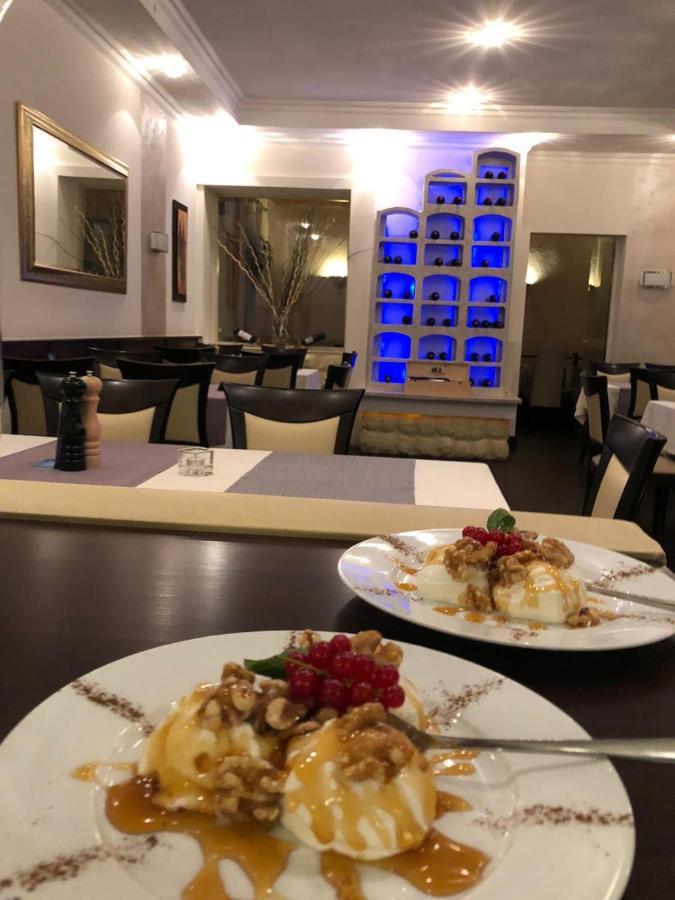 הכנבורג Hotel Friedrich מראה חיצוני תמונה