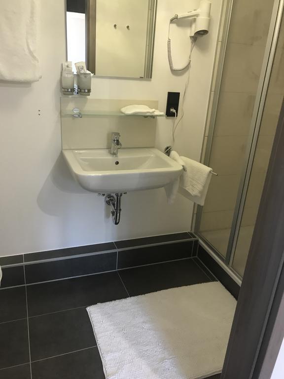 הכנבורג Hotel Friedrich מראה חיצוני תמונה
