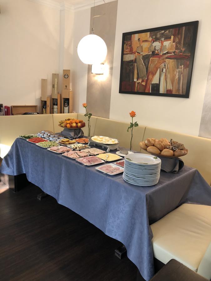 הכנבורג Hotel Friedrich מראה חיצוני תמונה