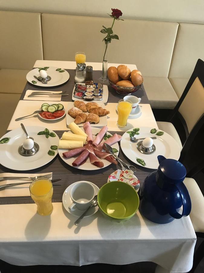 הכנבורג Hotel Friedrich מראה חיצוני תמונה